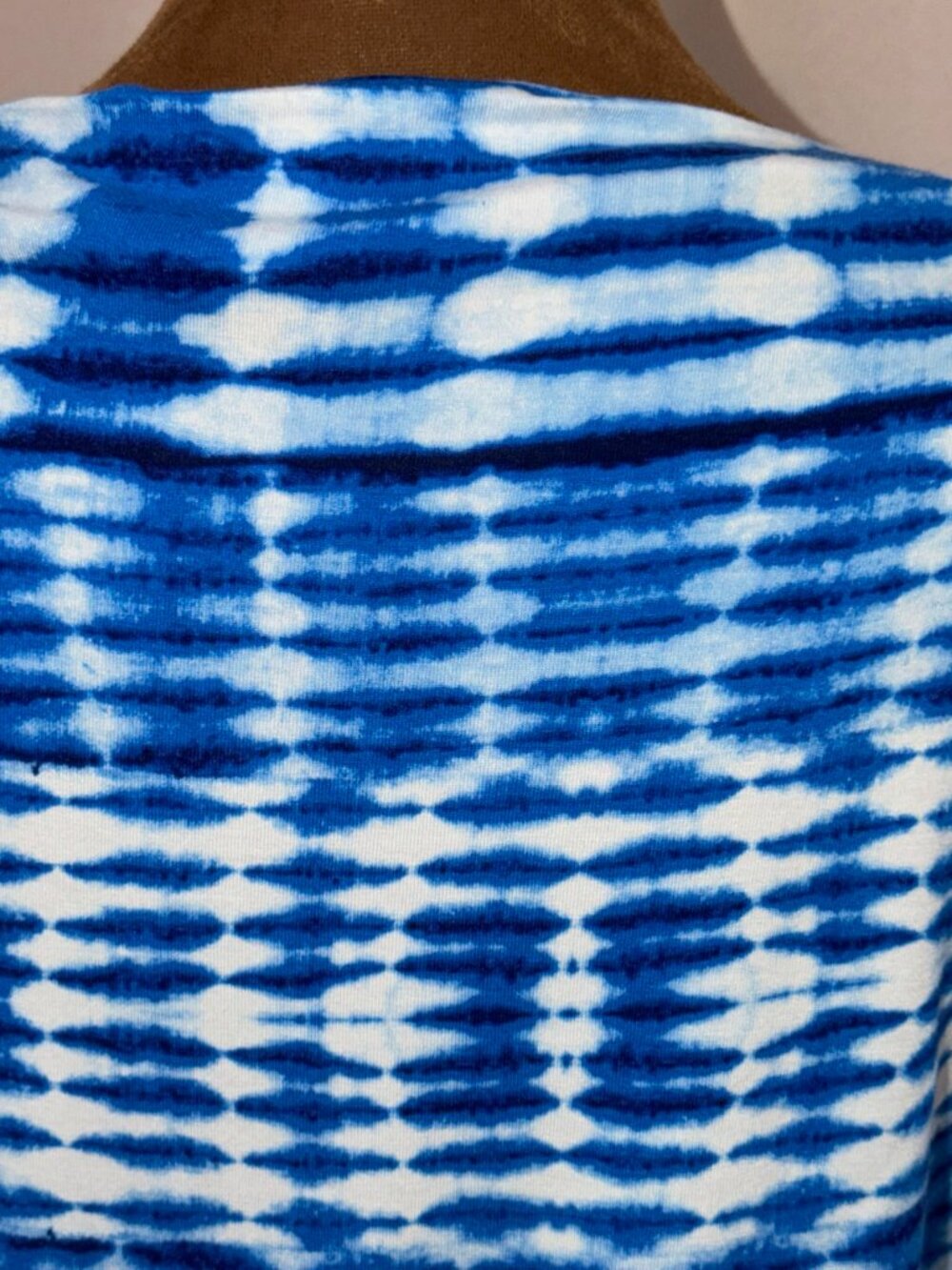 Ruby Rd. Blue & White Ruched Side Top – Size Small - Picture 3 of 12